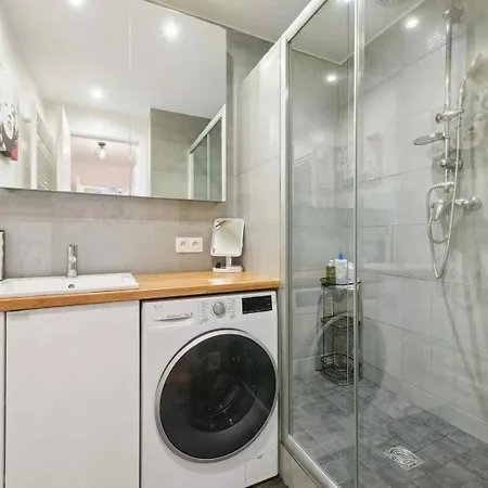 Bel Parisien Proche Tour Eiffel *