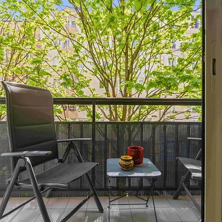 Bel Parisien Proche Tour Eiffel *